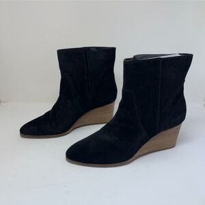 Lucky Brand Wafael Ankle Wedge Bootie Womens 12M Black Oiled Suede Pull On S0498